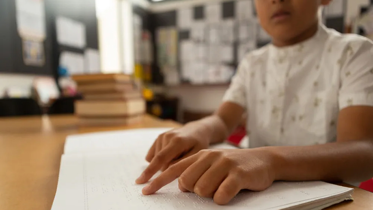 Más allá de las letras: lo que el Braille nos enseña sobre empatía e inclusión emocional